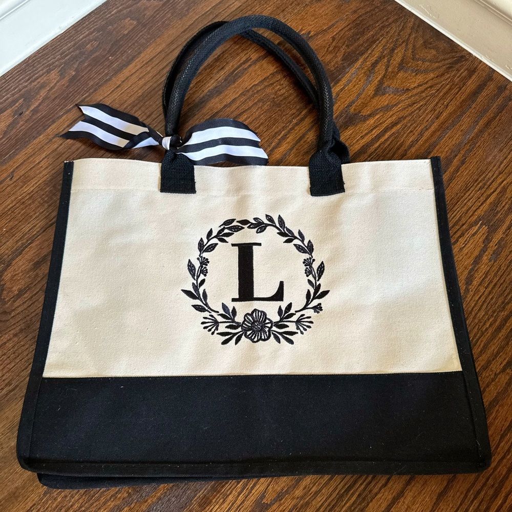 L monogrammed tote bag!